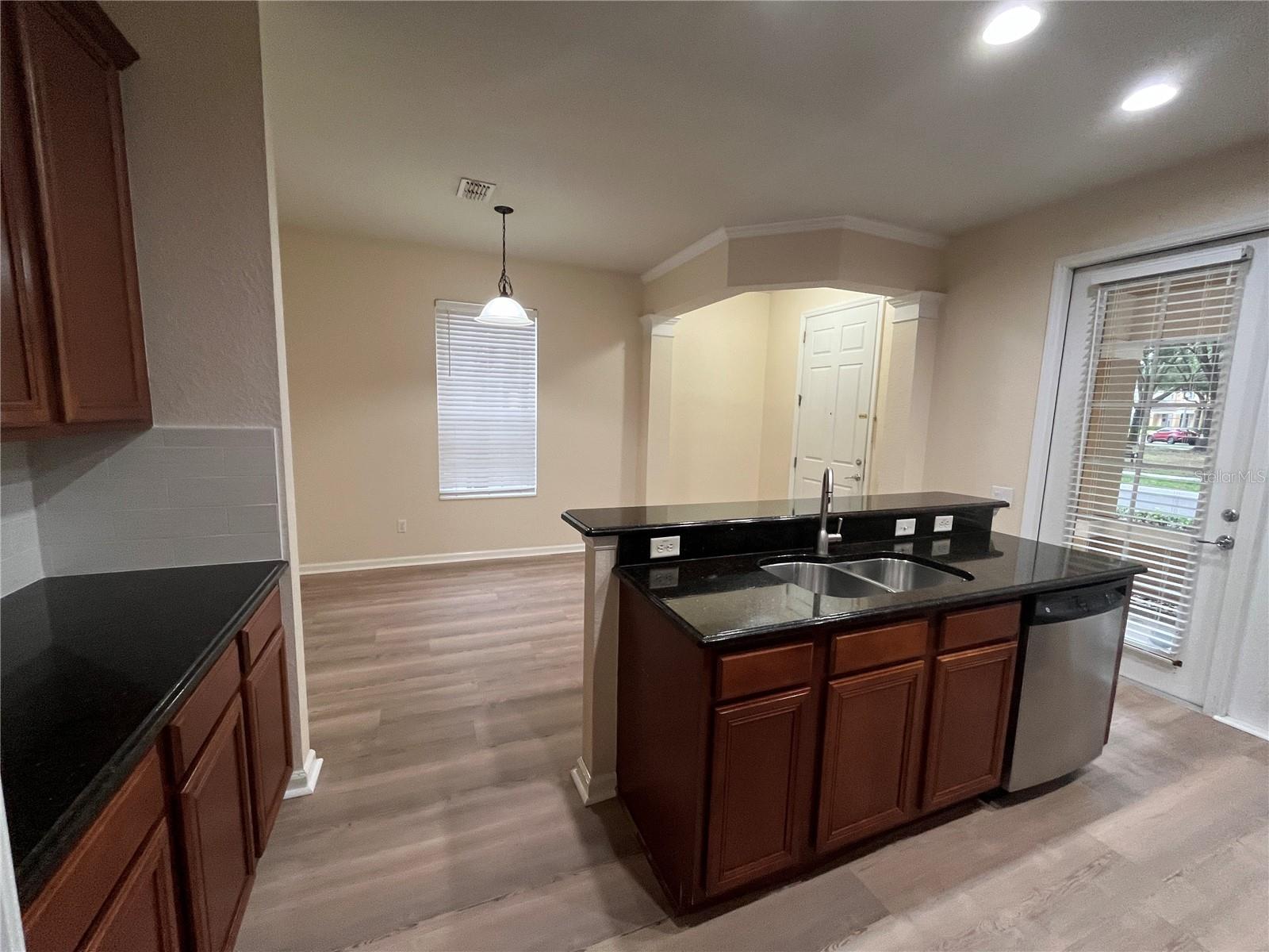 Image 4 of 26 For 12856 Salomon Cove Drive