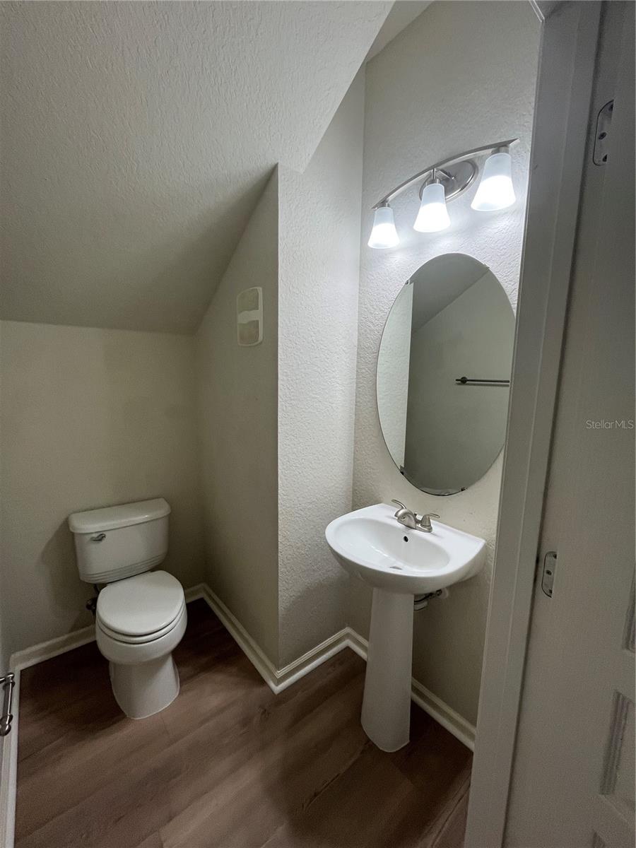 Image 5 of 26 For 12856 Salomon Cove Drive