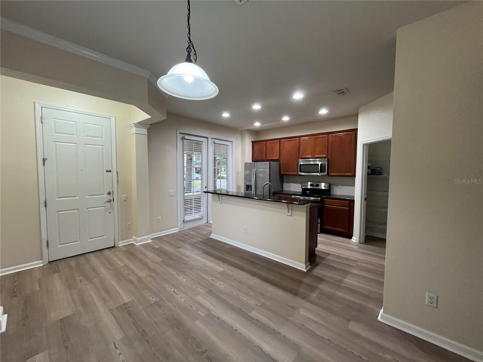 Image 7 of 26 For 12856 Salomon Cove Drive