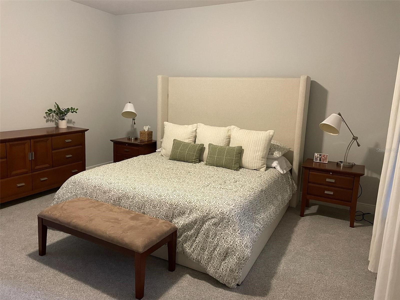 Listing photo id 41 for 302 Coco Plum Court