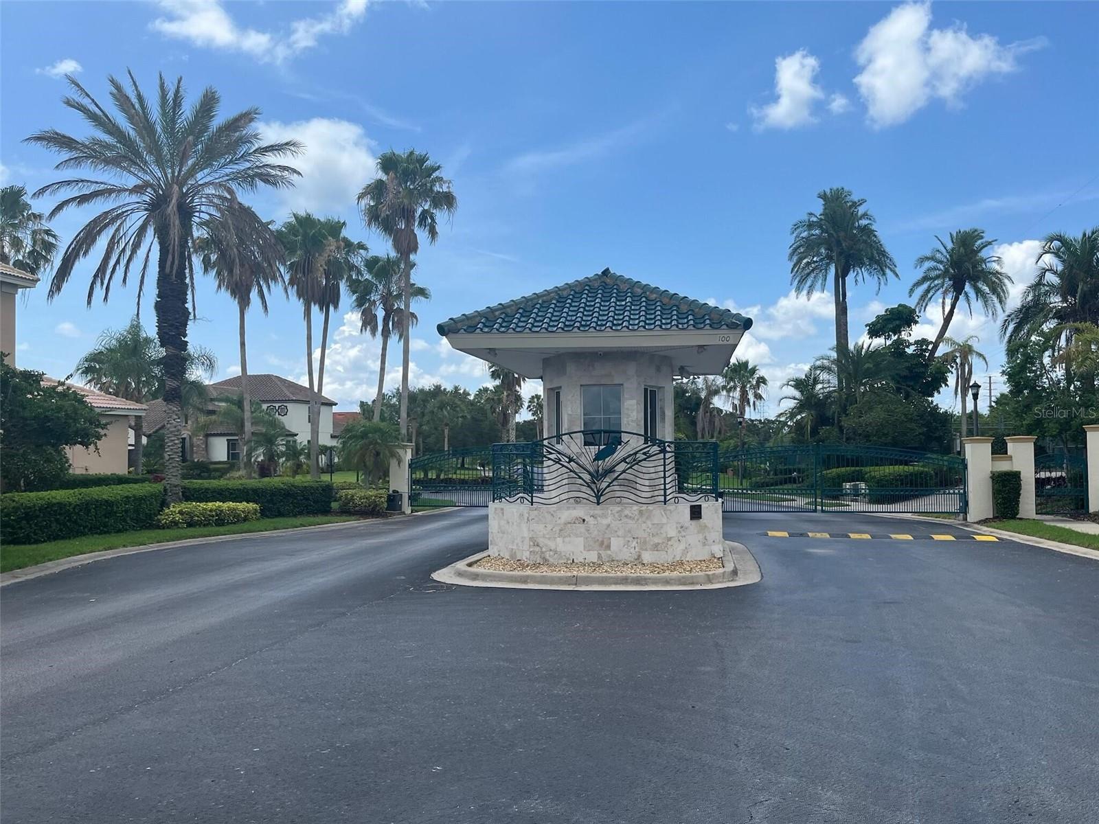 Listing photo id 62 for 302 Coco Plum Court