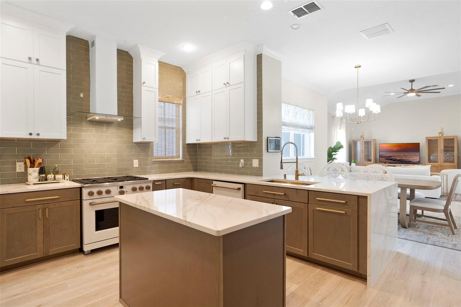 Image 5 of 35 For 11721 Camden Park Drive