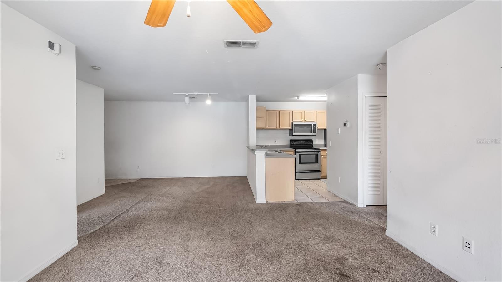Image 8 of 26 For 8801 Latrec Avenue 8107