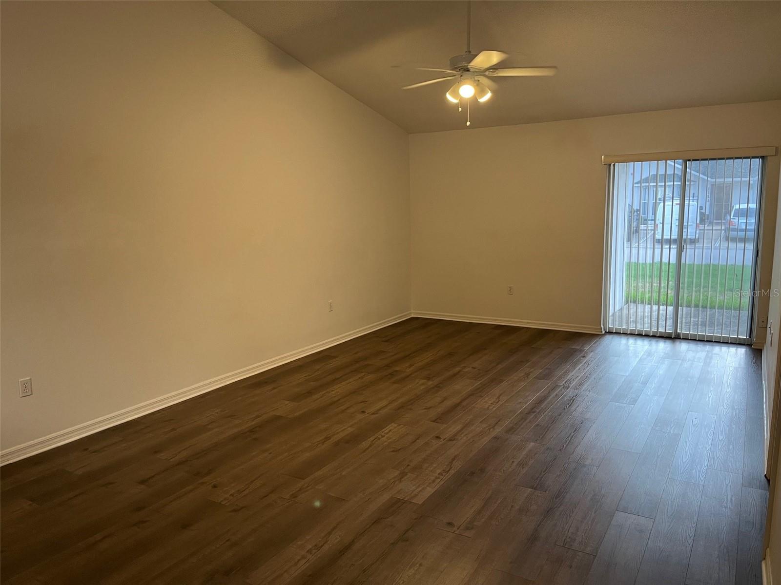Image 3 of 15 For 1177 Jade East Lane