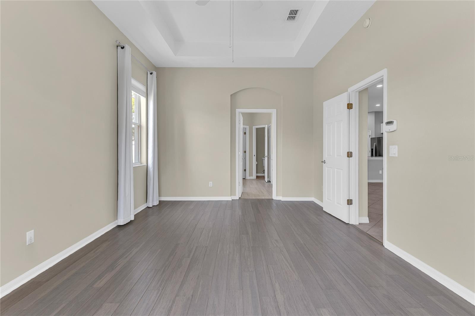 Image 11 of 21 For 10417 Oakview Pointe Terrace