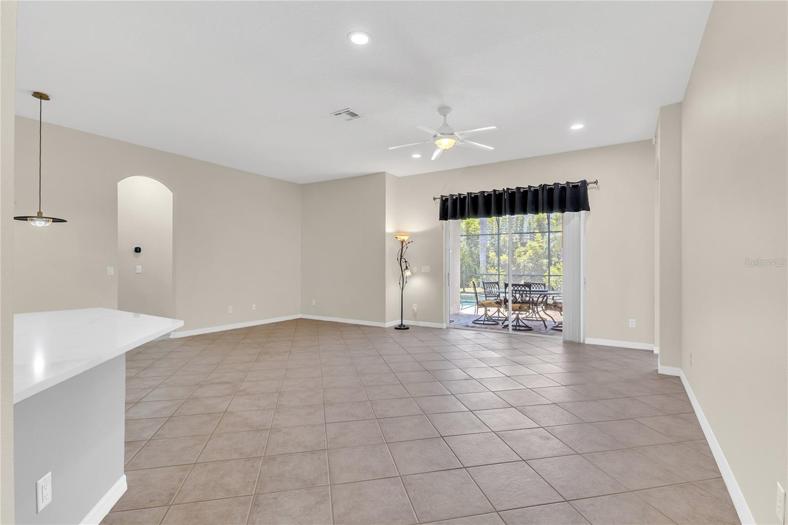 Image 7 of 21 For 10417 Oakview Pointe Terrace