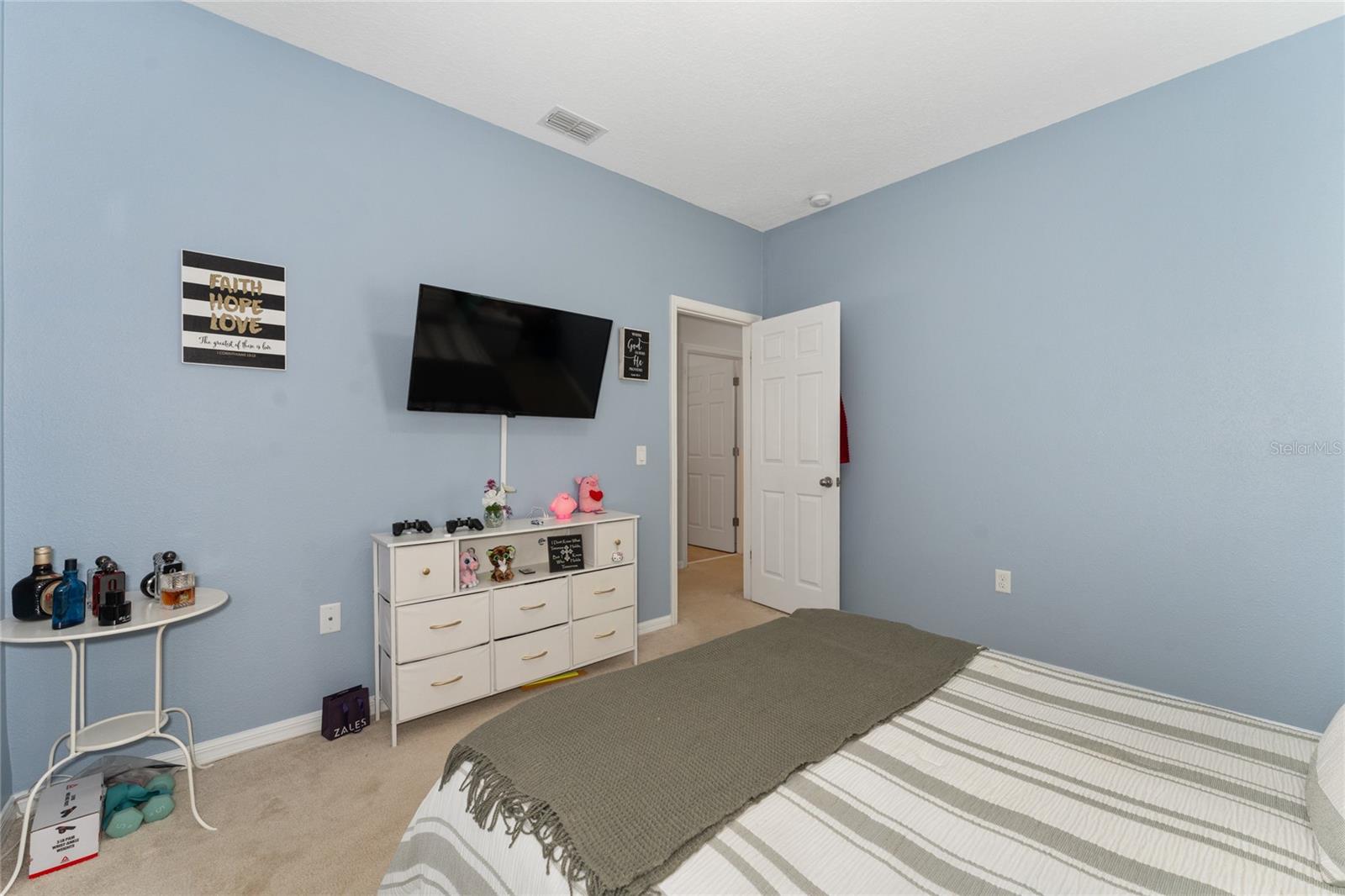 Image 20 of 28 For 9348 Meadow Hunt Way