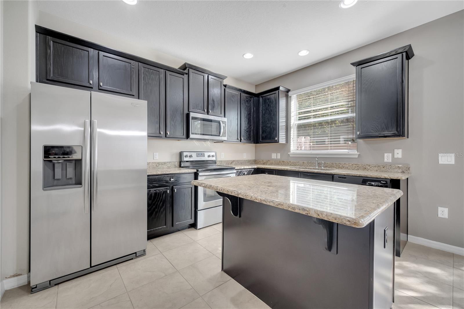 Image 10 of 36 For 9559 Silver Buttonwood Street