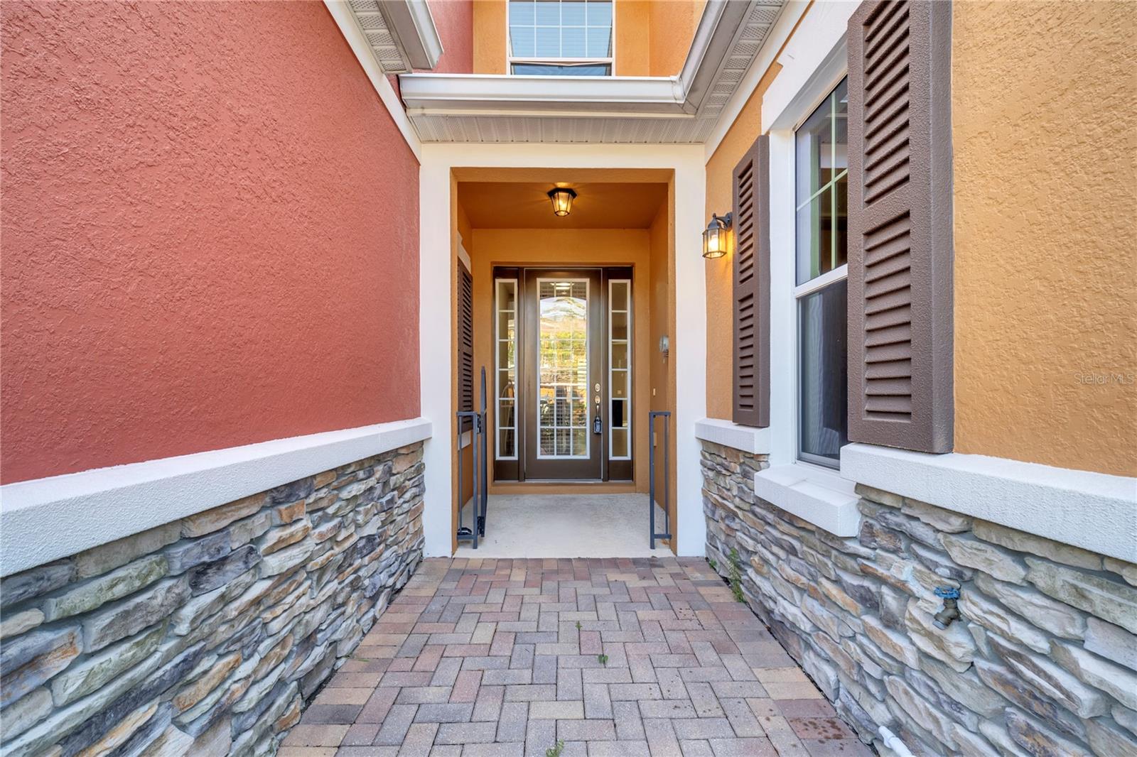 Image 3 of 36 For 9559 Silver Buttonwood Street