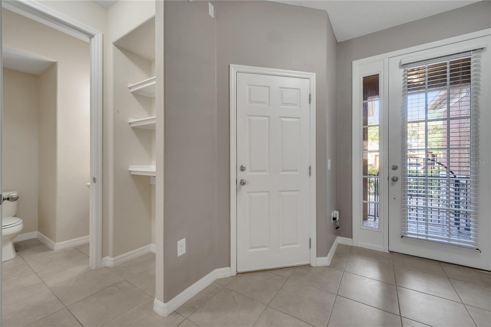 Image 6 of 36 For 9559 Silver Buttonwood Street