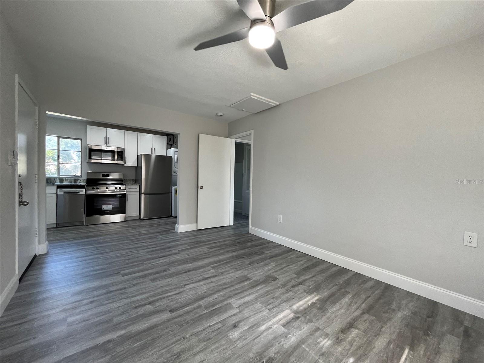 Image 3 of 9 For 2307 Formosa Avenue A