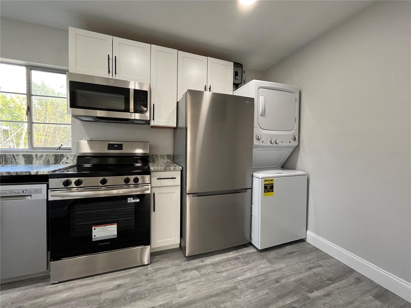 Image 5 of 9 For 2307 Formosa Avenue A