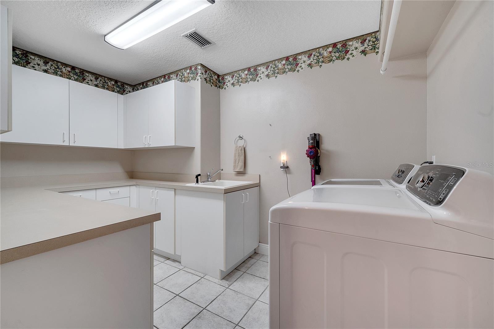 Image 14 of 40 For 424 Curry Court