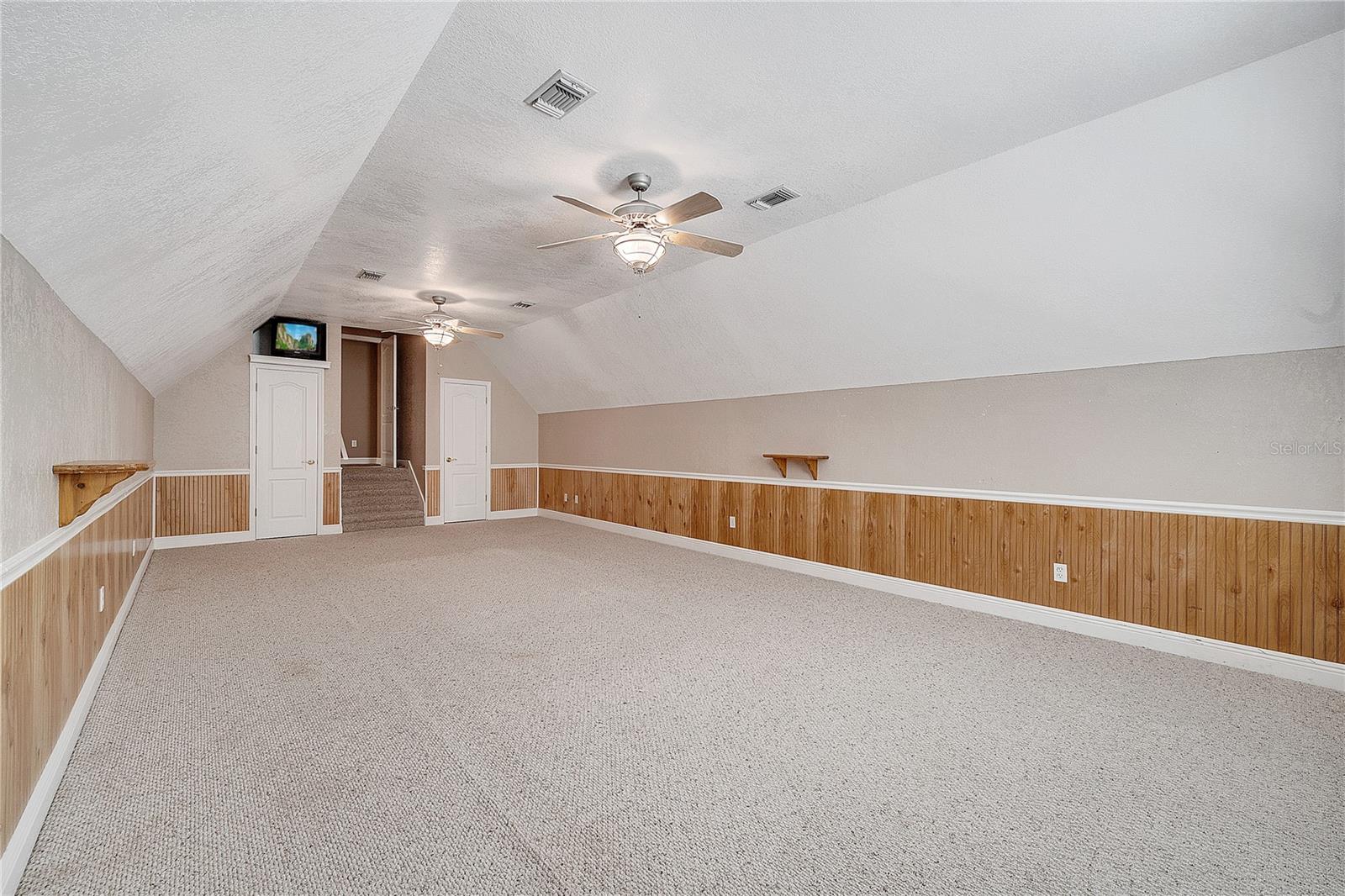 Image 31 of 40 For 424 Curry Court