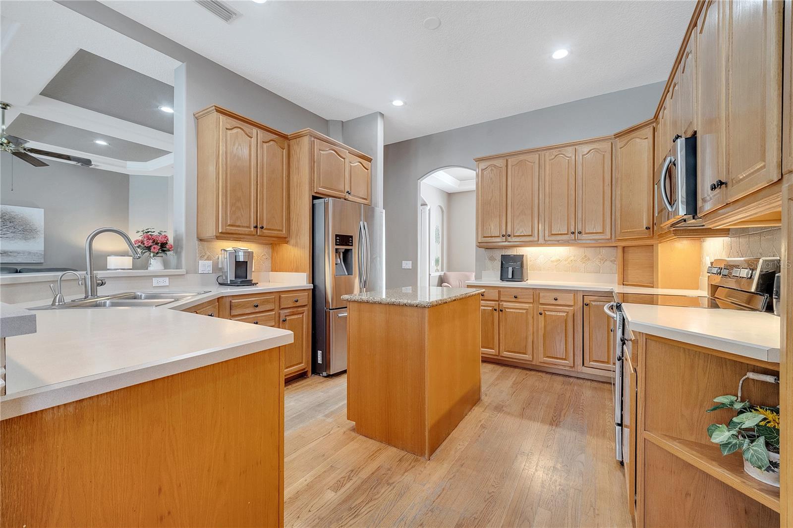 Image 7 of 40 For 424 Curry Court
