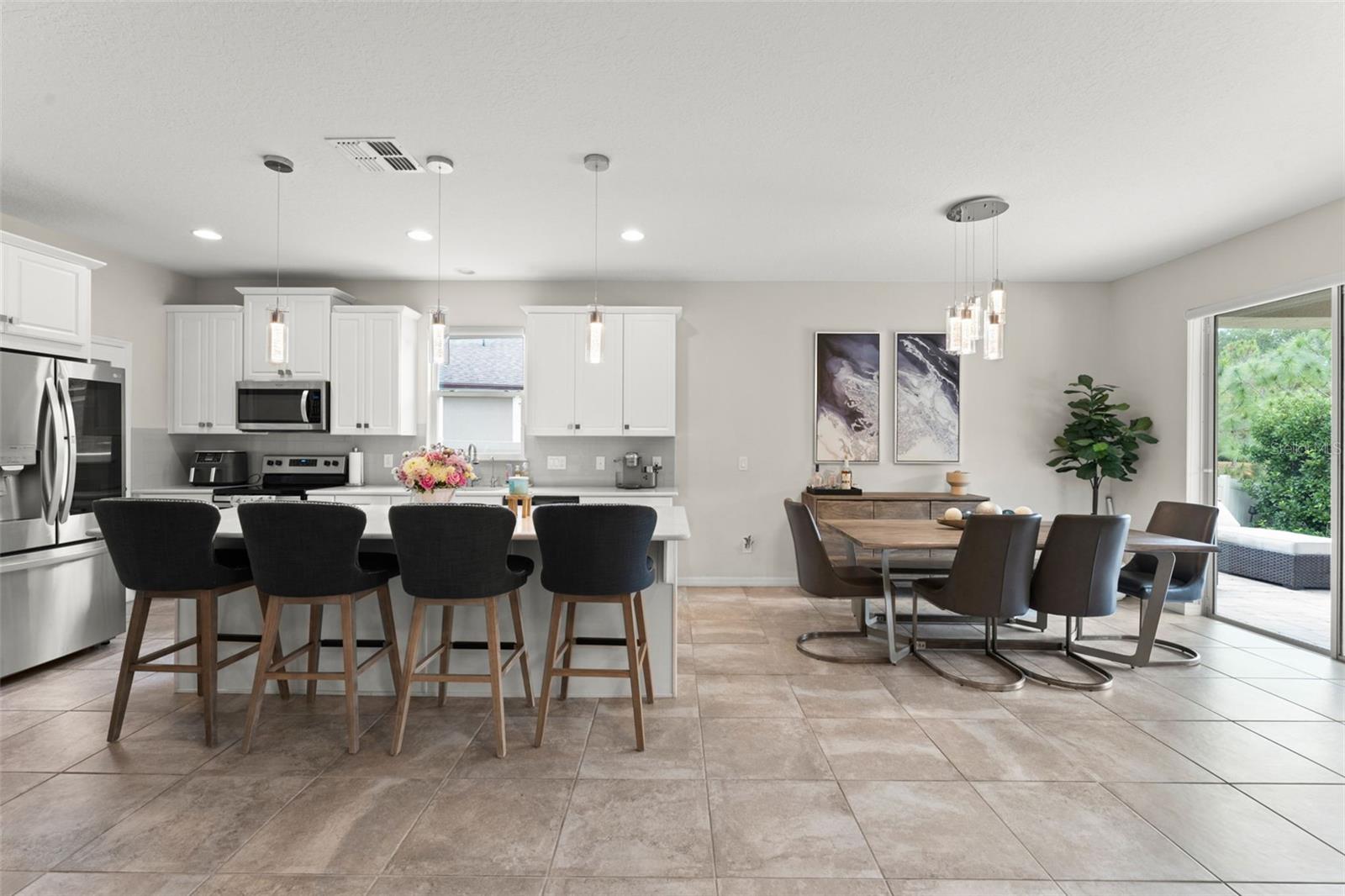 Image 12 of 45 For 2401 Oxmoor Drive