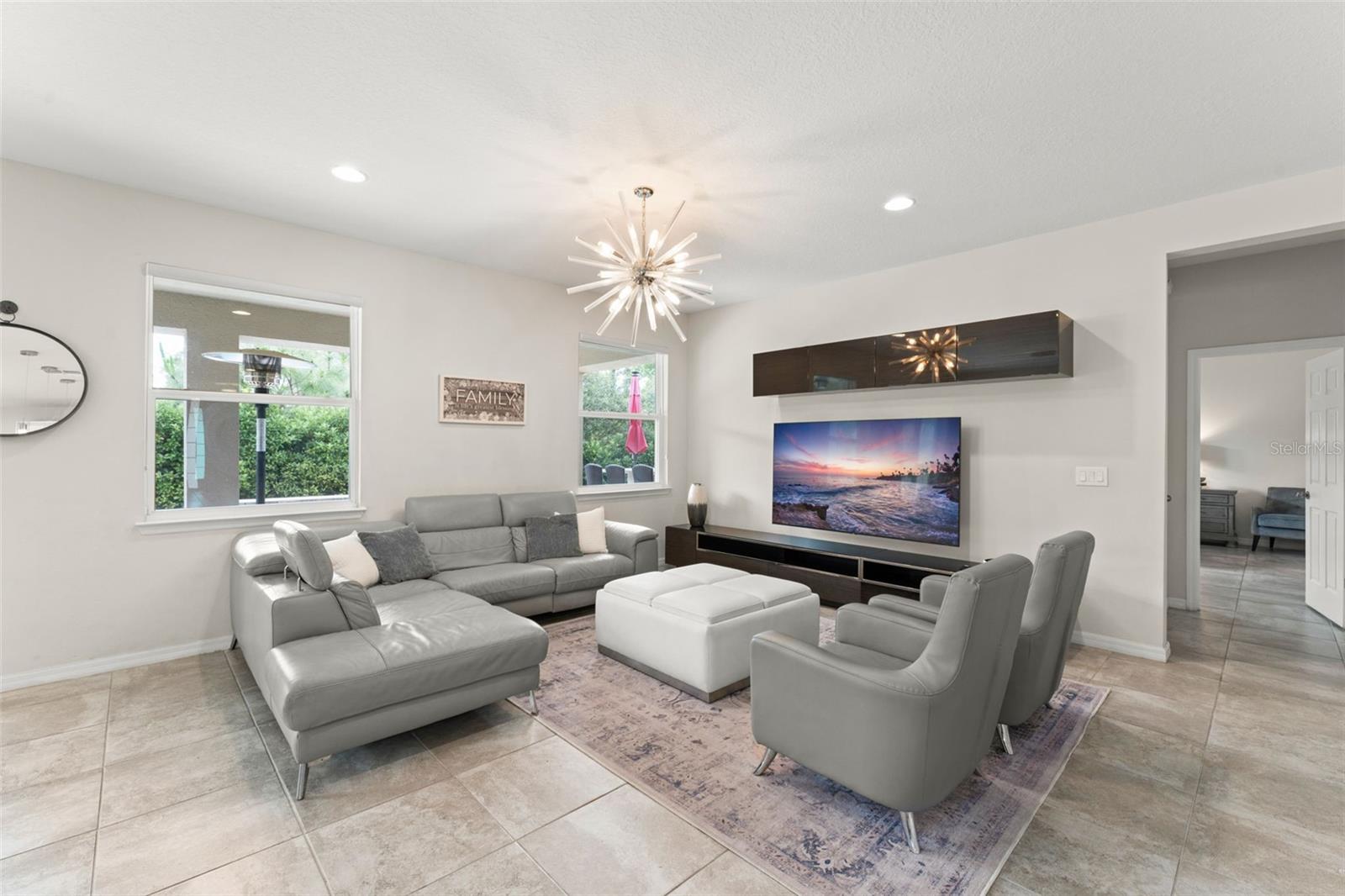 Image 13 of 45 For 2401 Oxmoor Drive