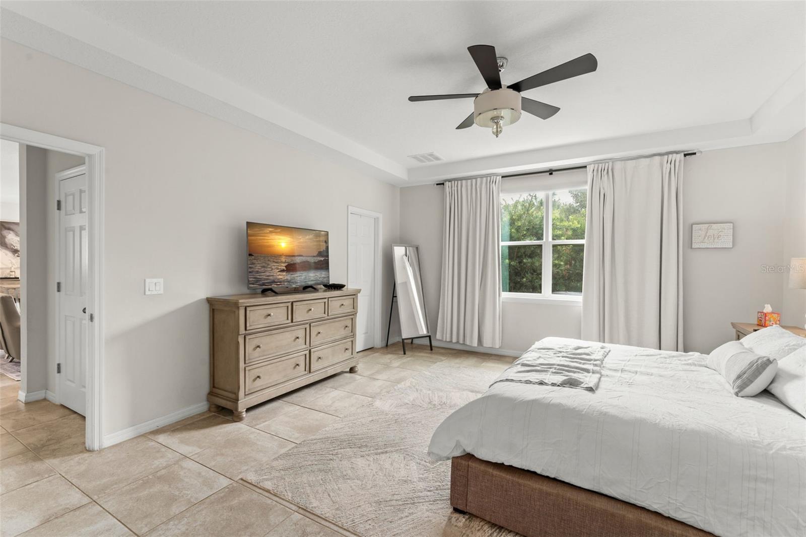 Image 17 of 45 For 2401 Oxmoor Drive