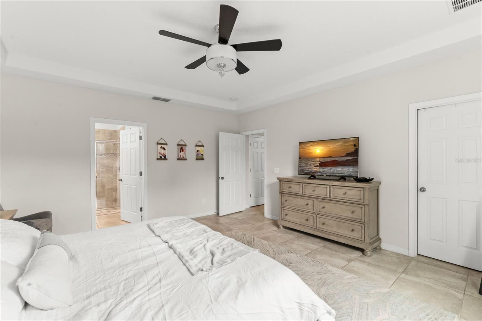 Image 18 of 45 For 2401 Oxmoor Drive