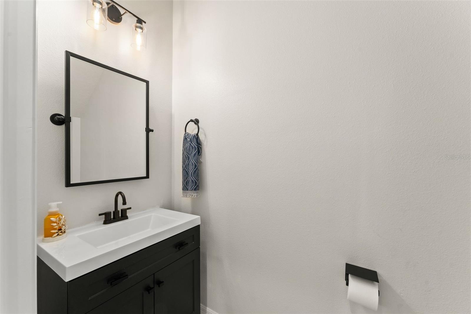 Image 21 of 45 For 2401 Oxmoor Drive