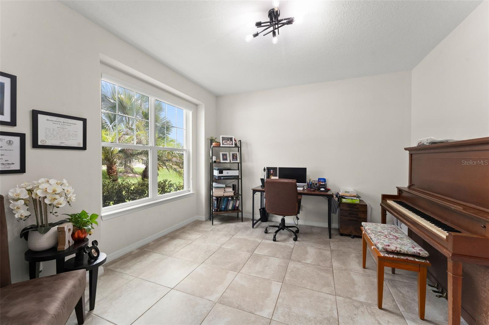 Image 3 of 45 For 2401 Oxmoor Drive