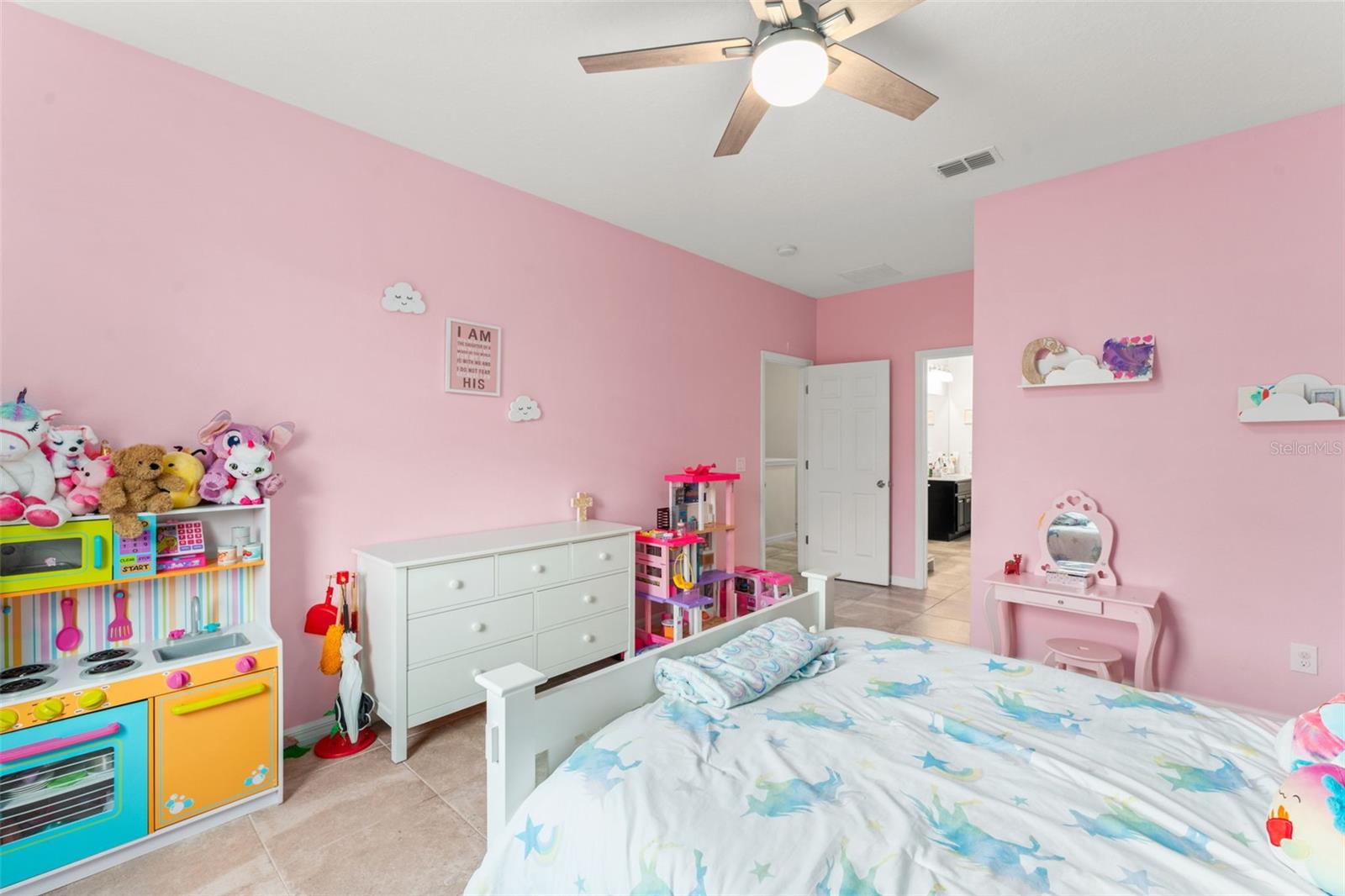 Image 32 of 45 For 2401 Oxmoor Drive