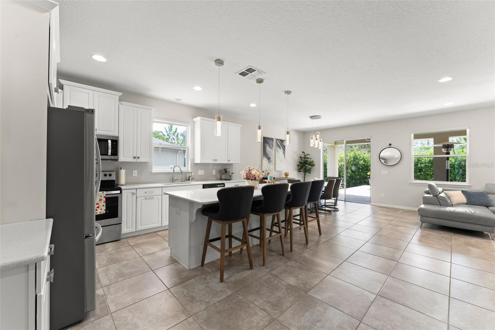 Image 6 of 45 For 2401 Oxmoor Drive