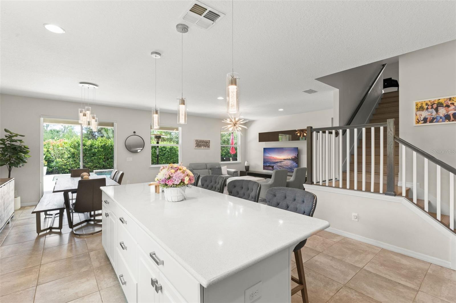 Image 8 of 45 For 2401 Oxmoor Drive