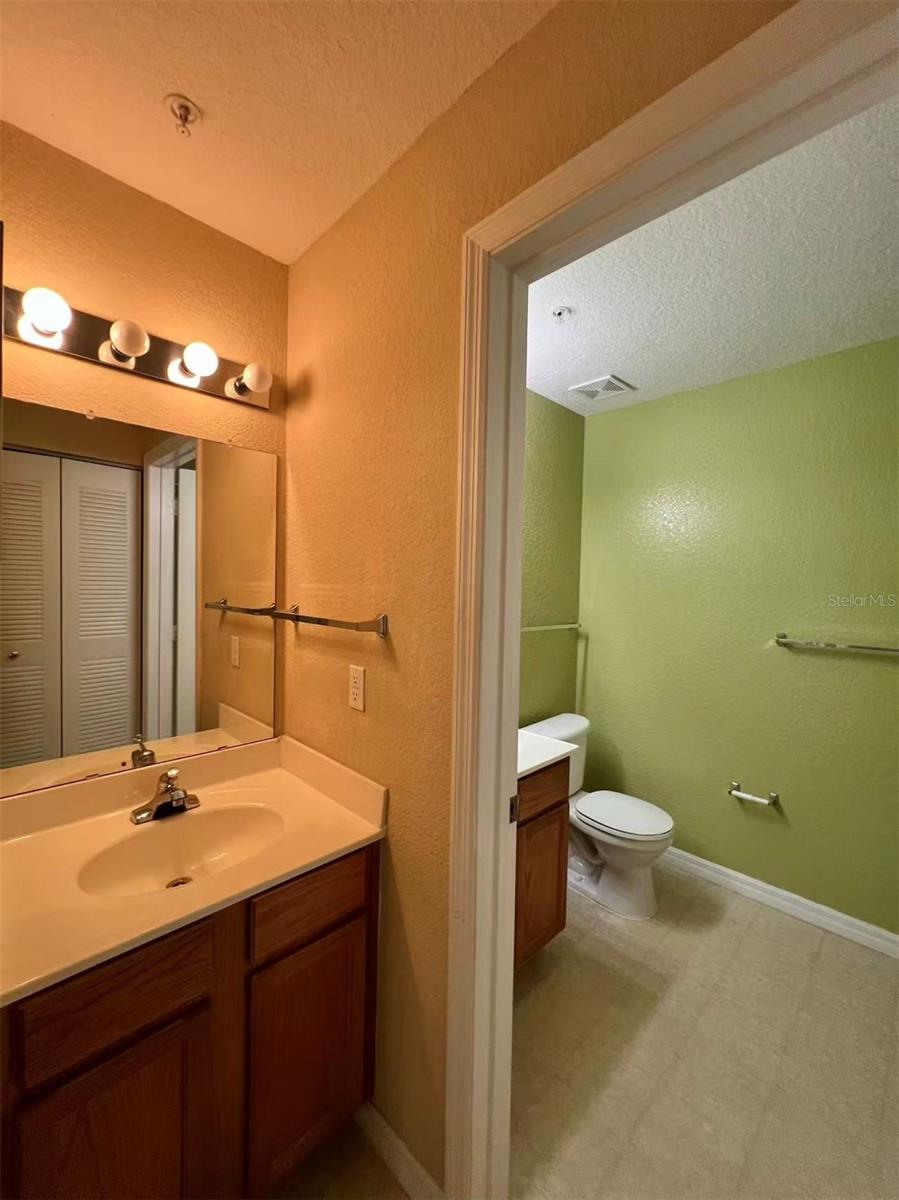 Image 21 of 43 For 4010 Santa Maria Drive 106