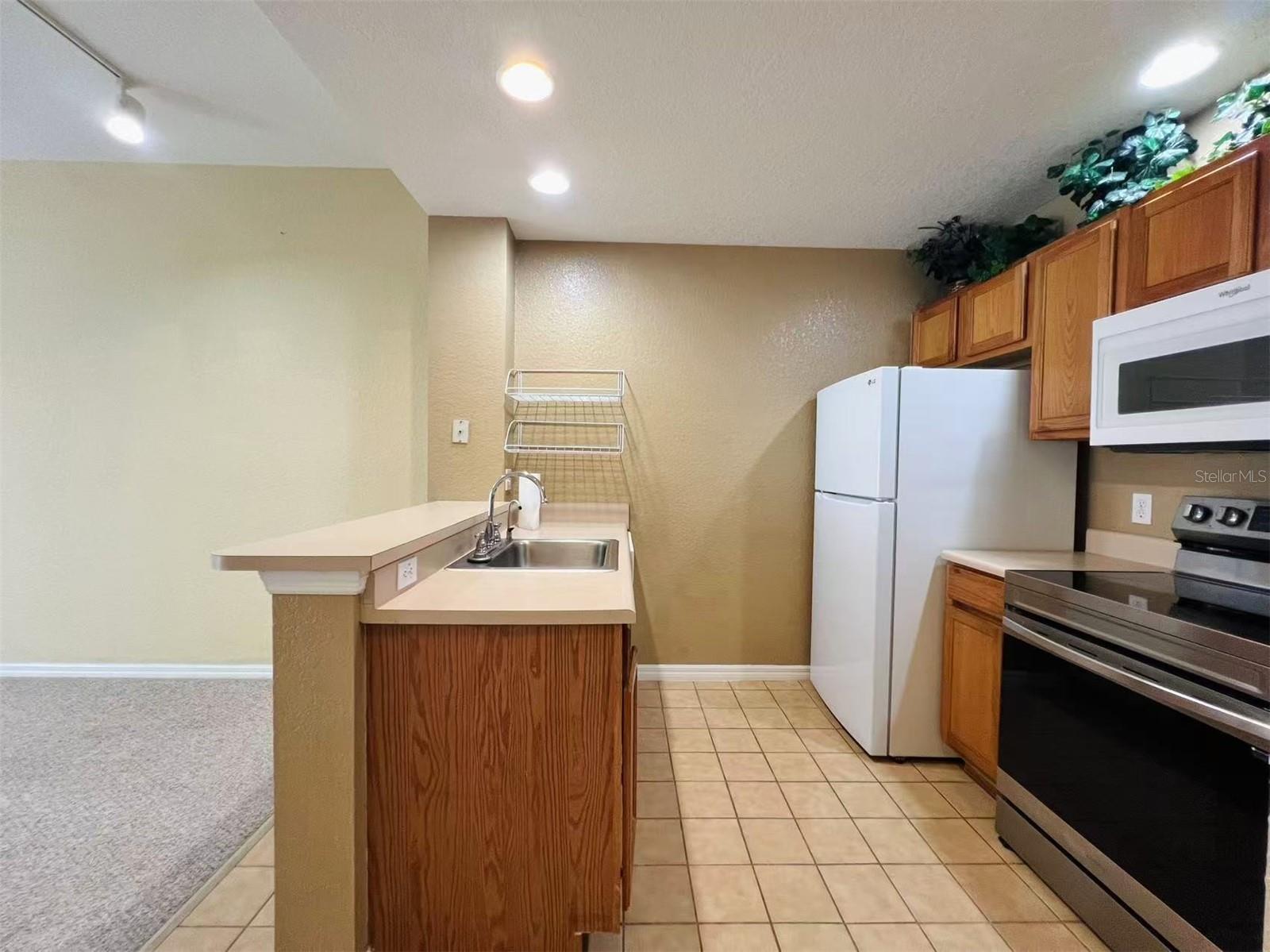 Image 7 of 43 For 4010 Santa Maria Drive 106