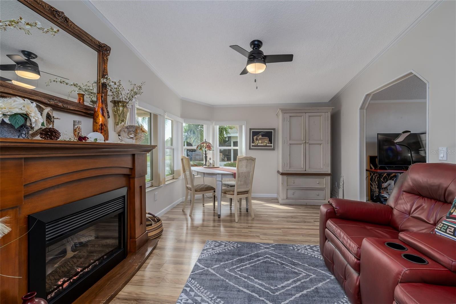 Image 20 of 58 For 726 Navigators Way