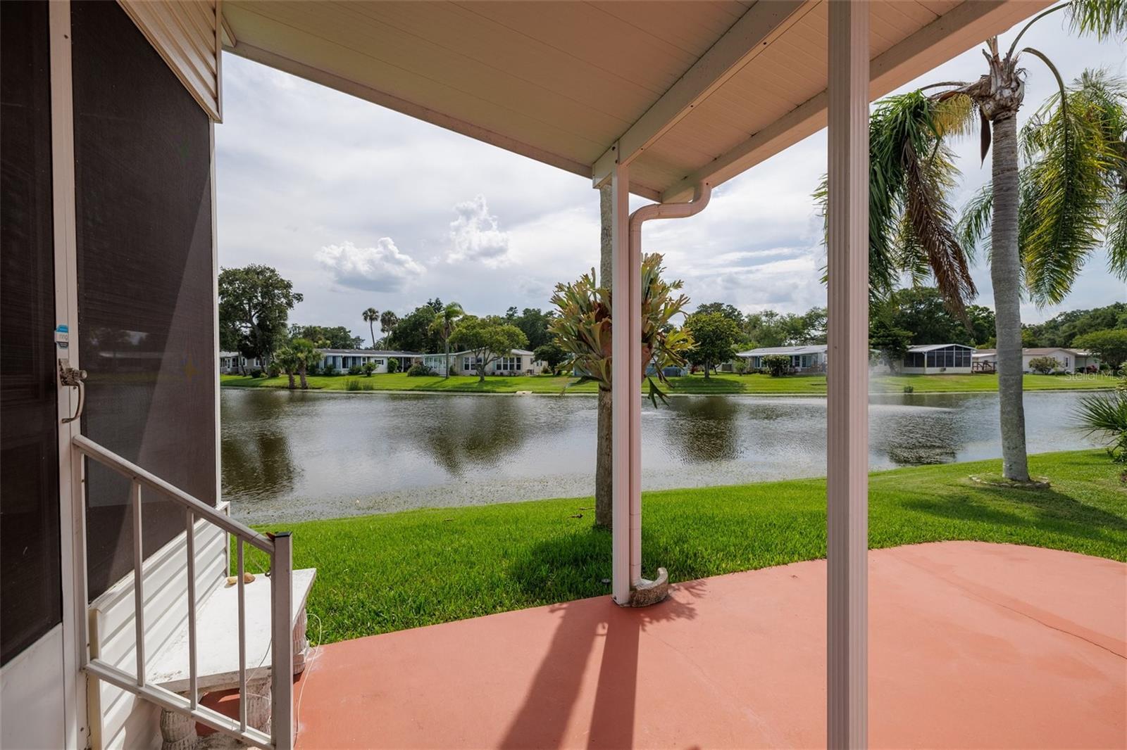 Image 7 of 58 For 726 Navigators Way