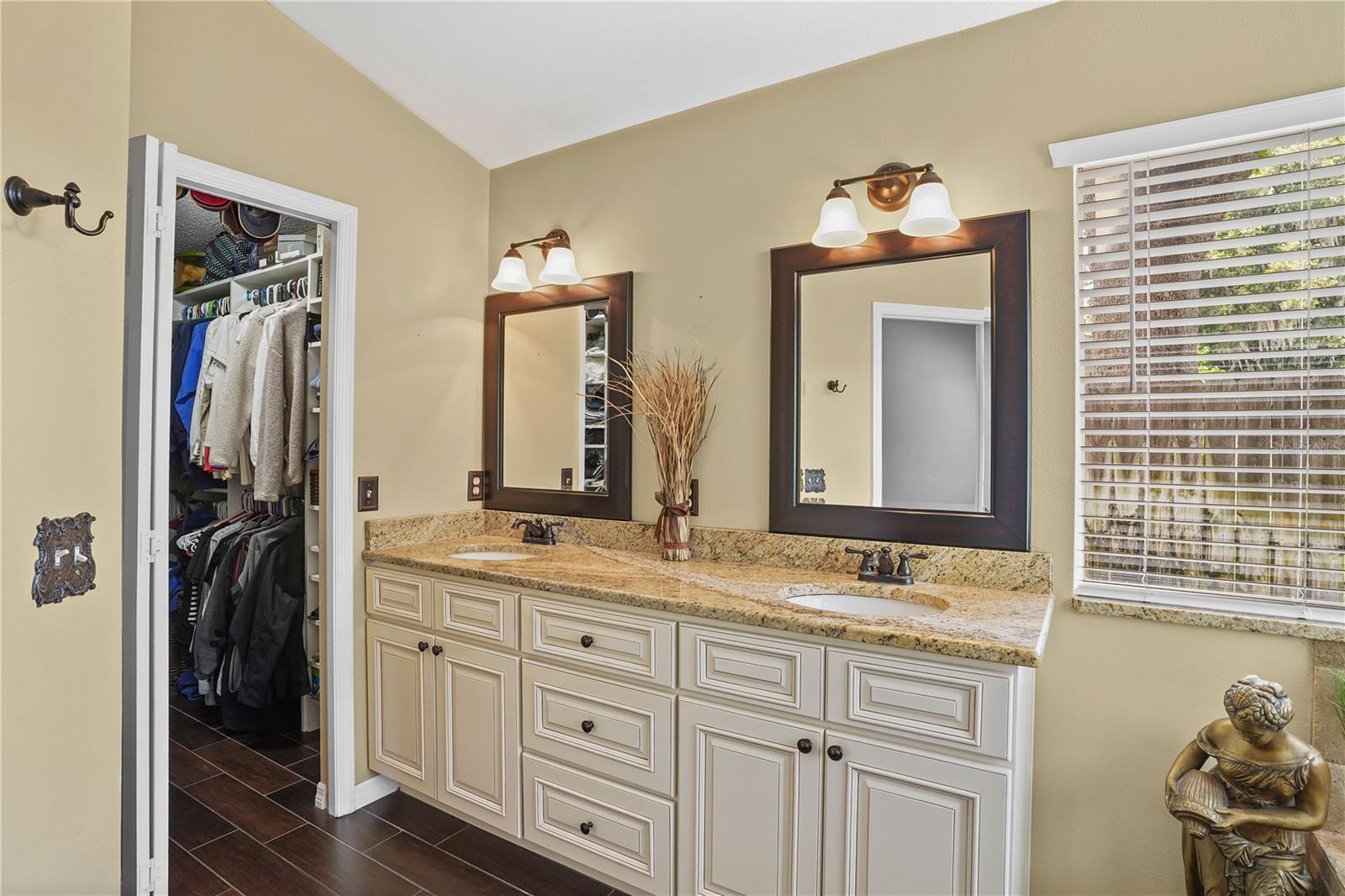 Image 20 of 42 For 1354 Dutch Elm Drive