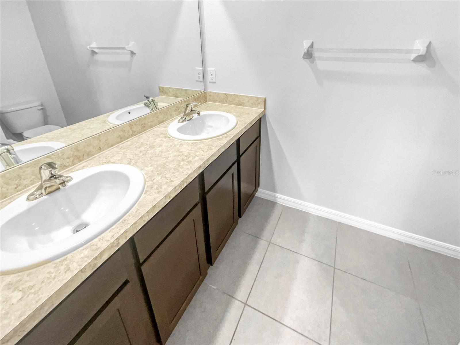 Image 7 of 22 For 10956 Carlton Fields Drive