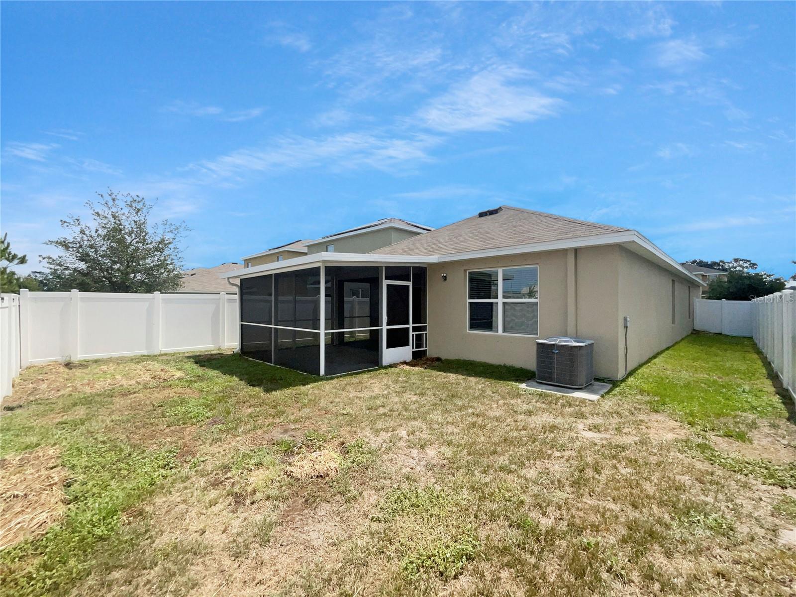 Image 8 of 22 For 10956 Carlton Fields Drive
