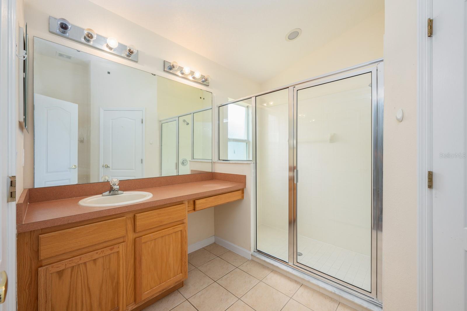 Image 14 of 30 For 15309 Markham Drive
