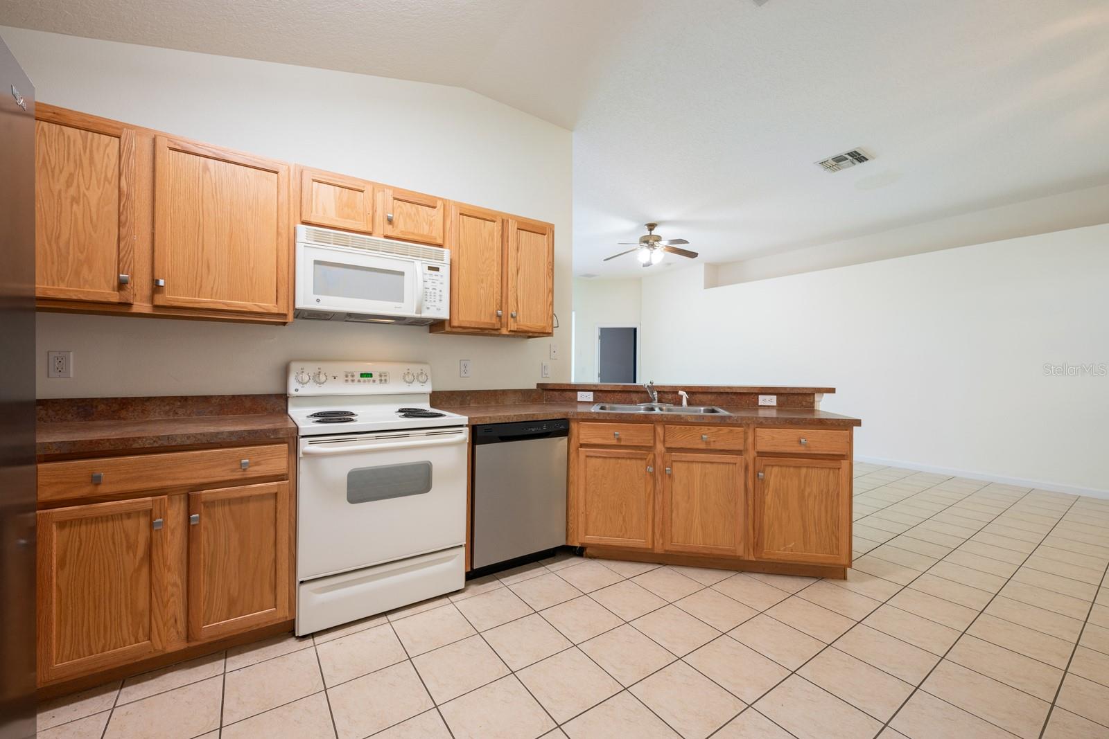 Image 8 of 30 For 15309 Markham Drive