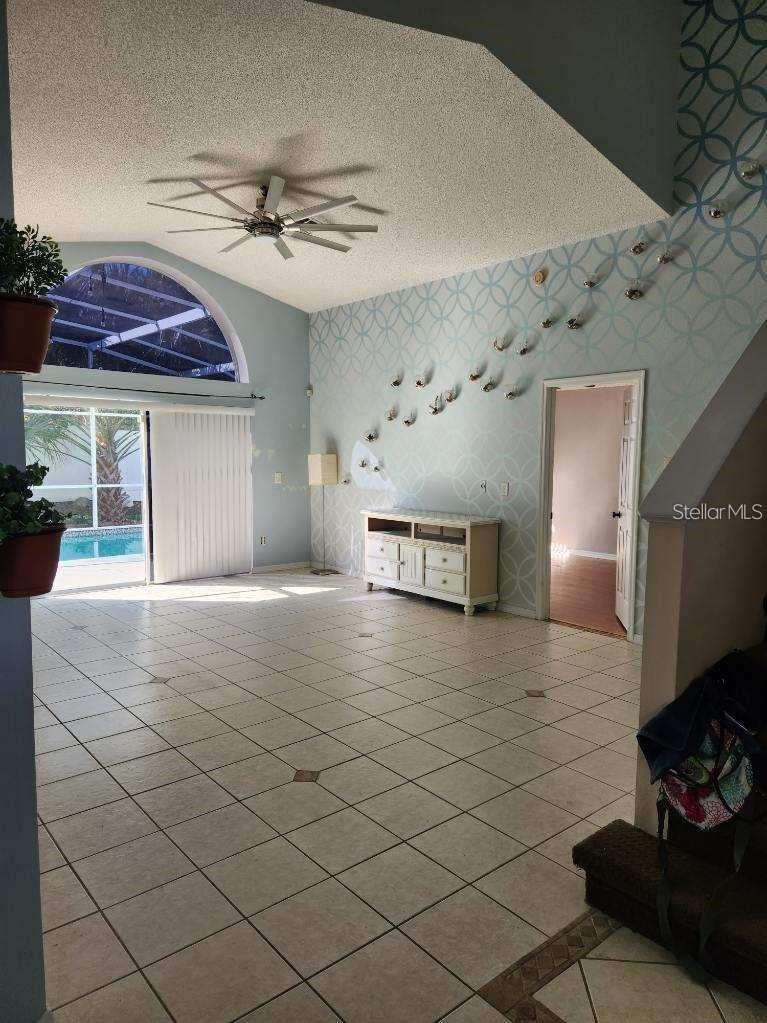 Image 10 of 21 For 2932 Paddington Way