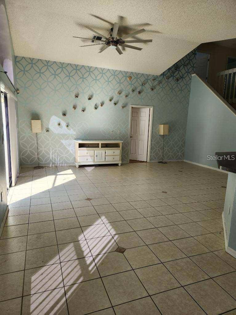 Image 3 of 21 For 2932 Paddington Way