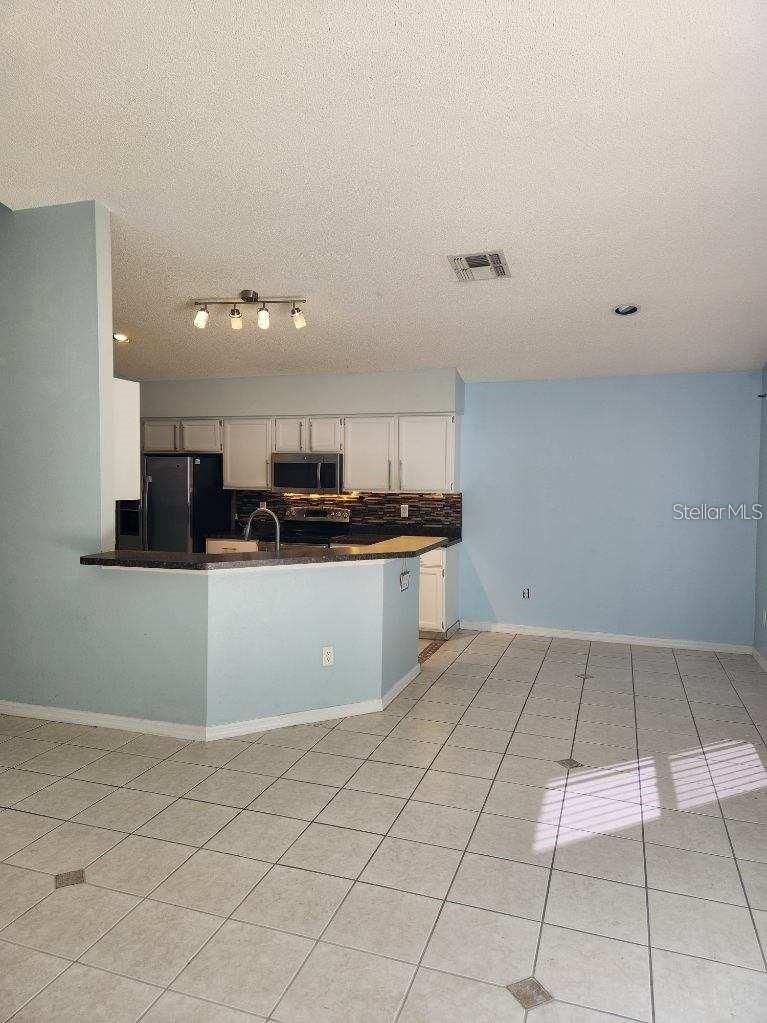 Image 7 of 21 For 2932 Paddington Way