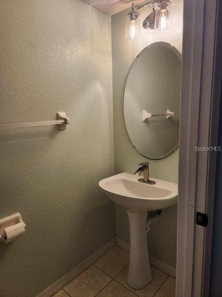 Image 8 of 21 For 2932 Paddington Way