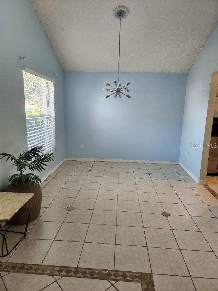 Image 9 of 21 For 2932 Paddington Way