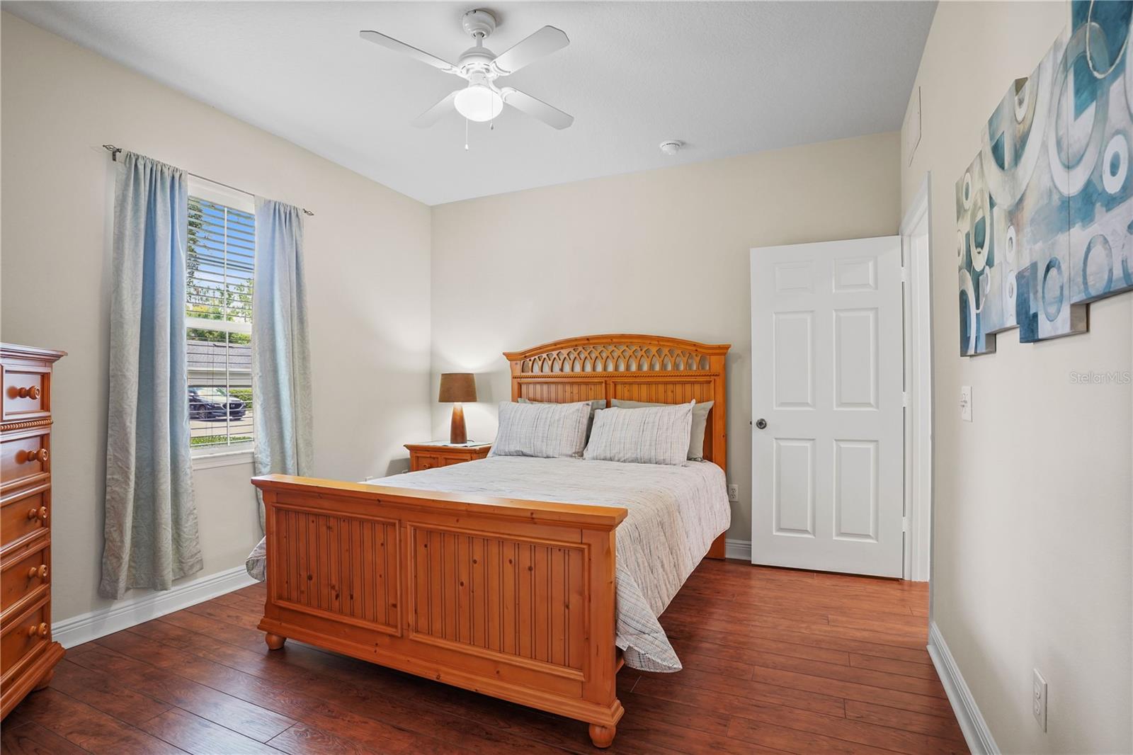 Image 24 of 47 For 1300 Eastern Pecan Place 104