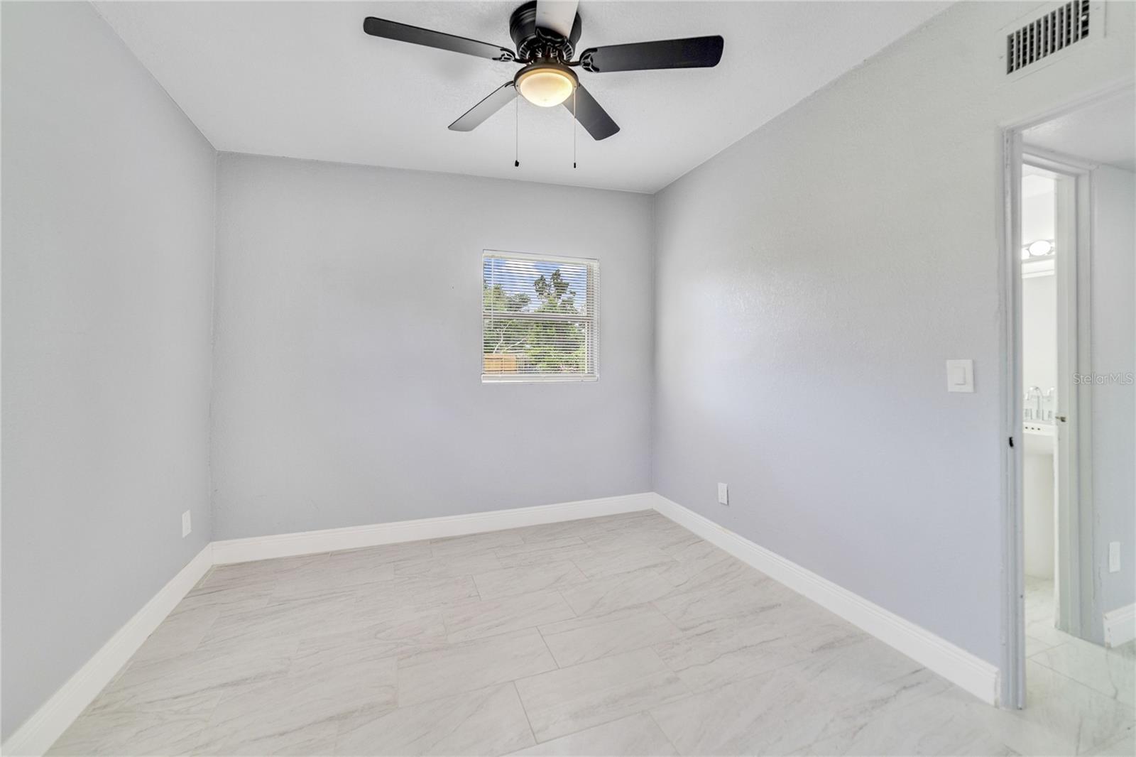 Image 22 of 25 For 147 Country Club Drive