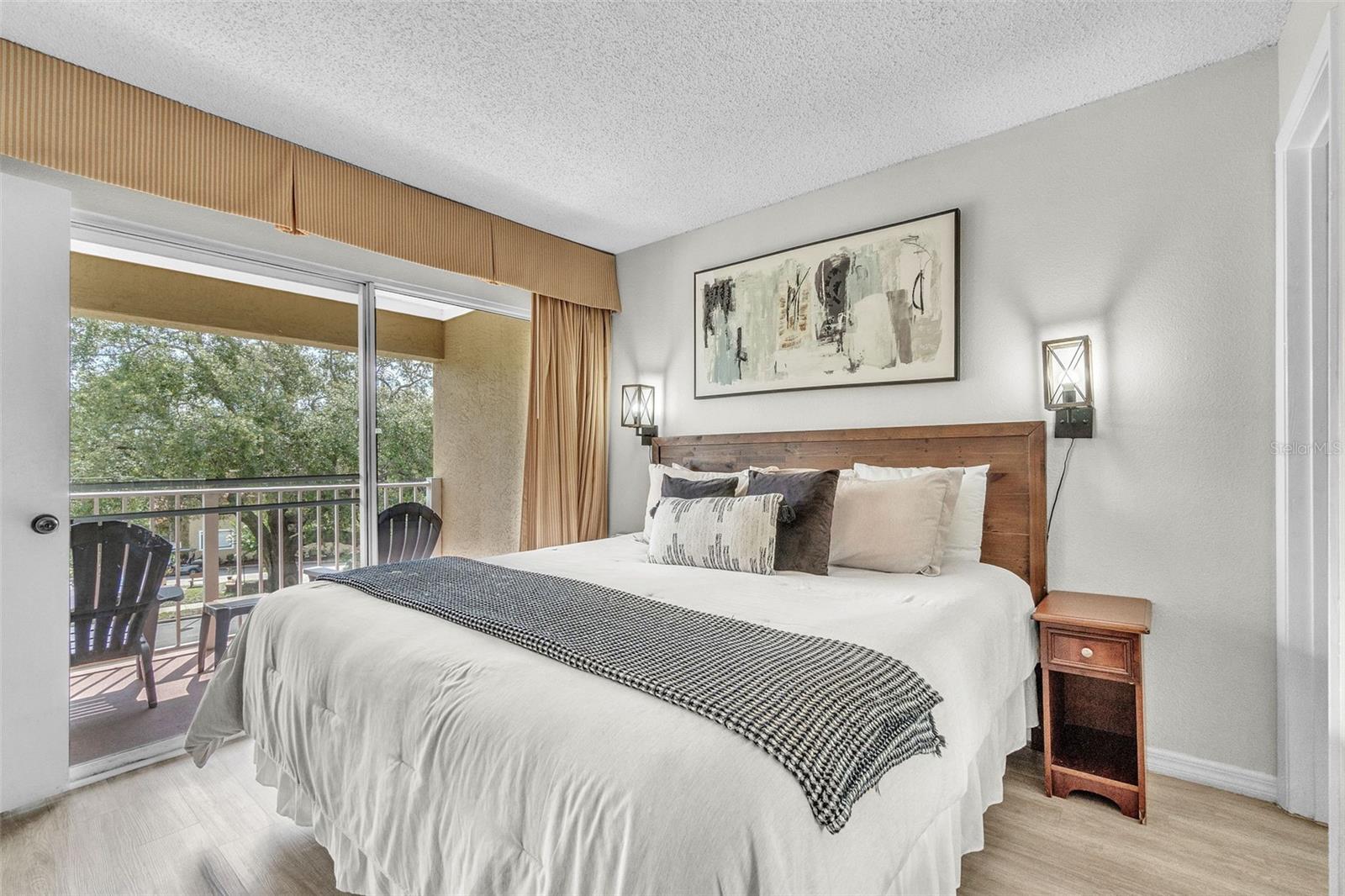 Image 13 of 29 For 6337 Parc Corniche Drive 2312