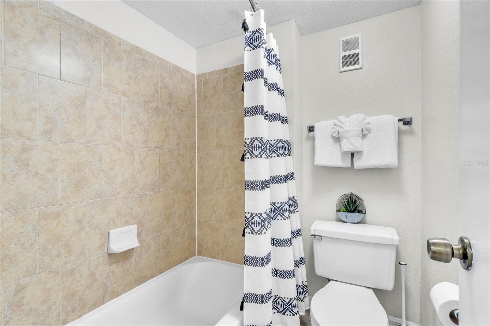 Image 19 of 29 For 6337 Parc Corniche Drive 2312