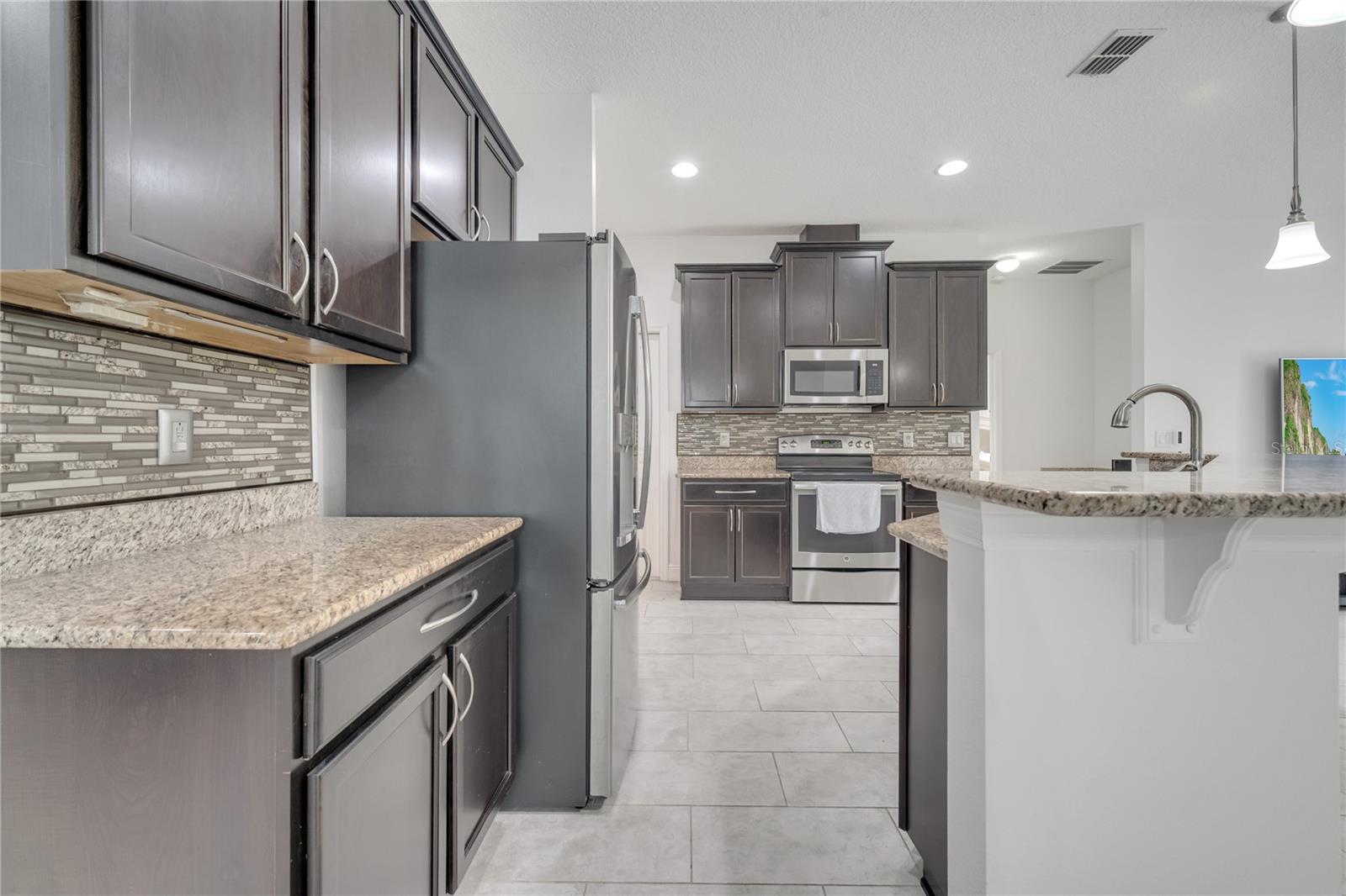 Image 18 of 58 For 921 Costa Mesa Lane