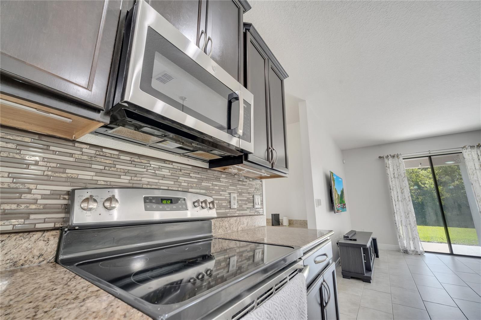 Image 22 of 58 For 921 Costa Mesa Lane