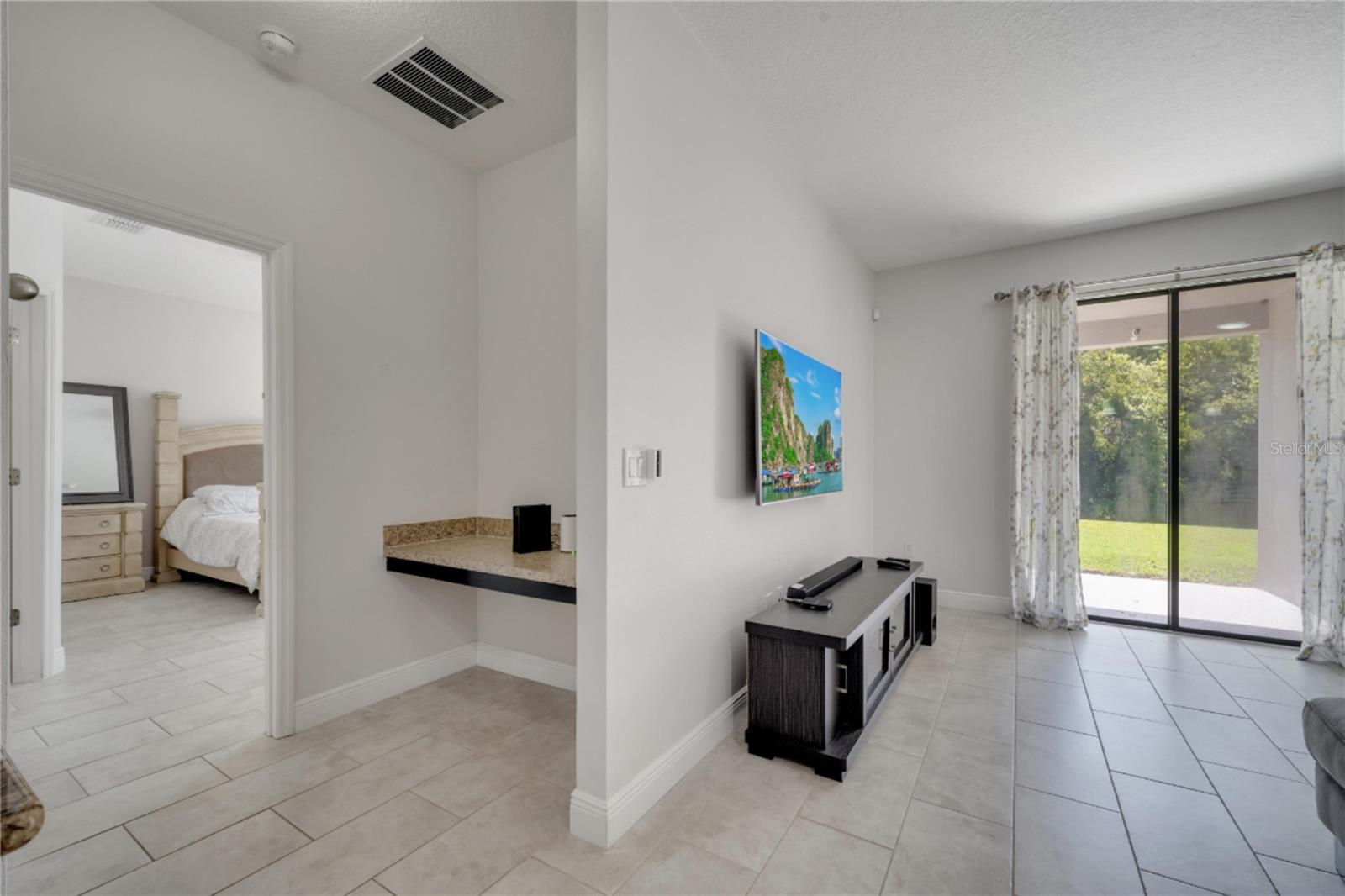 Image 26 of 58 For 921 Costa Mesa Lane