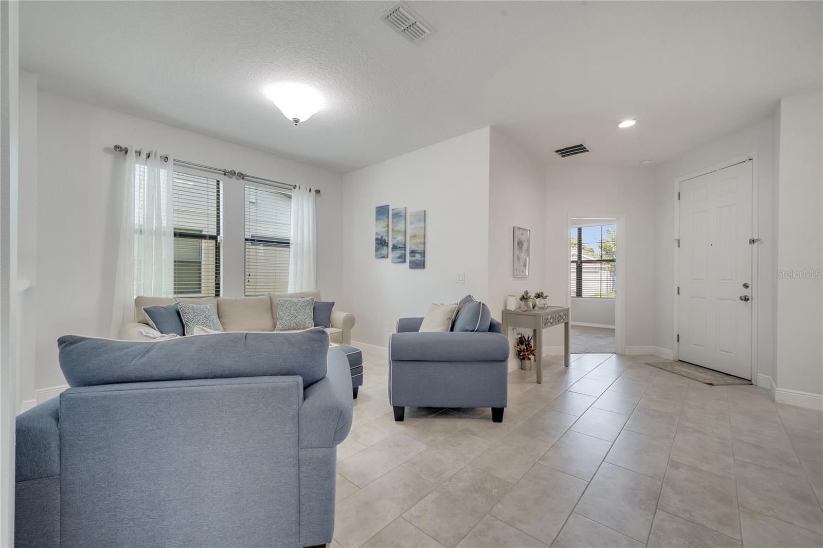 Image 9 of 58 For 921 Costa Mesa Lane